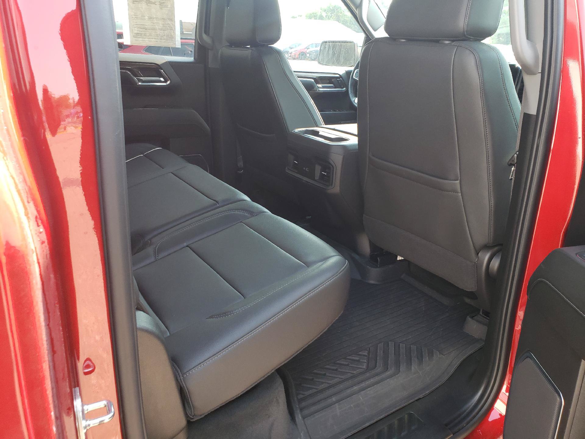Used 2024 Chevrolet Silverado 1500 LT Trail Boss w/ LT Trail Boss Premium Package AWD/4WD image 12