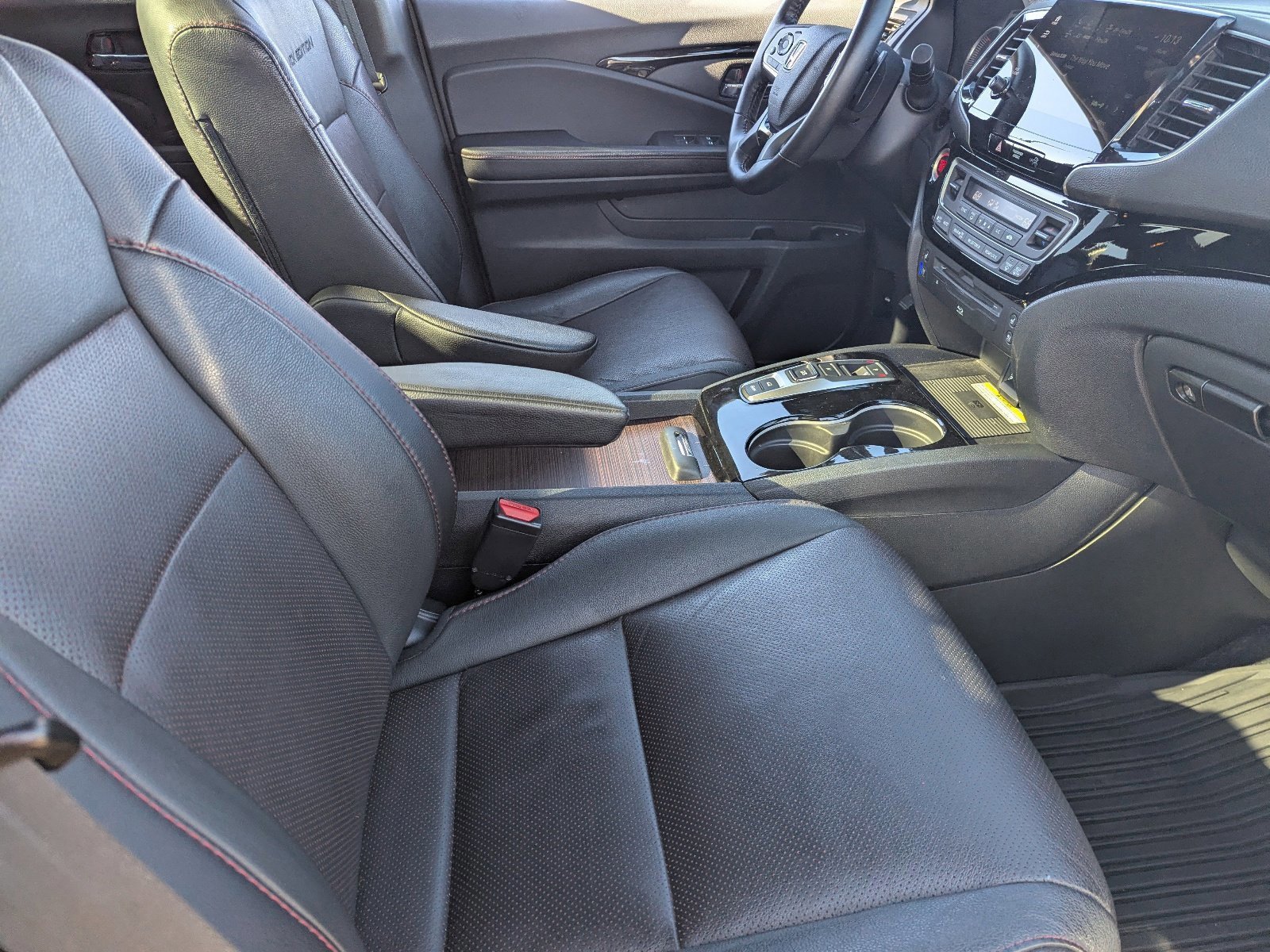 Used 2021 Honda Pilot Black Edition image 12