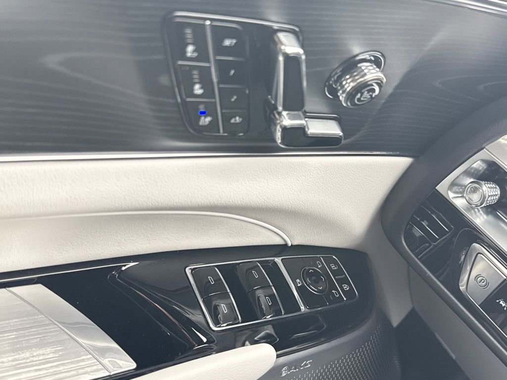 New 2026 Cadillac Lyriq Premium Luxury image 26