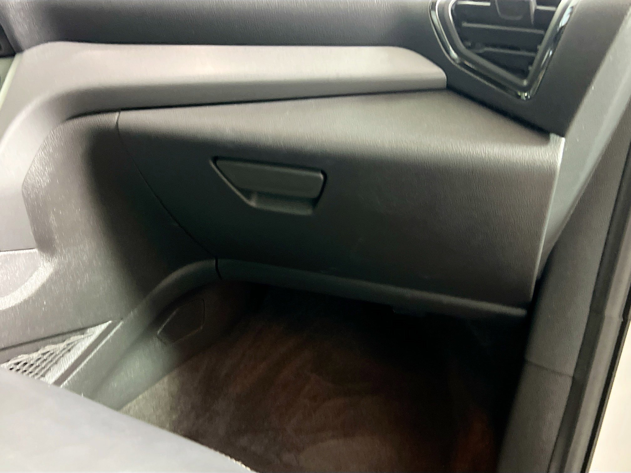 Used 2018 Ford Escape SEL w/ Ford Safe & Smart Package FWD image 34