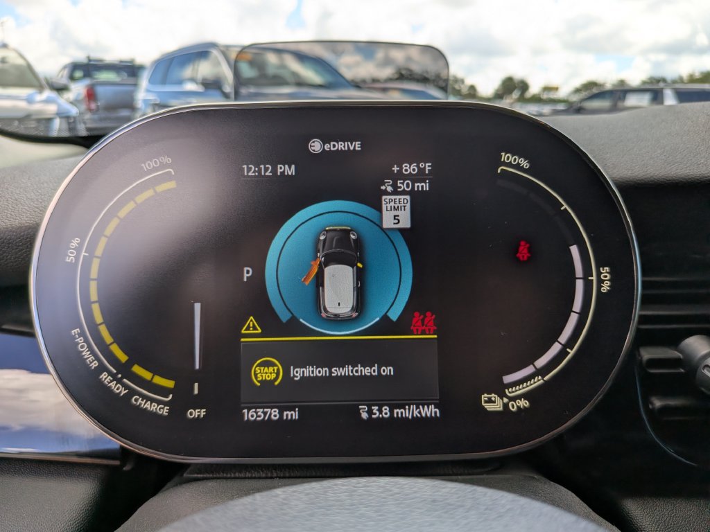 Used 2024 MINI Cooper SE FWD image 32