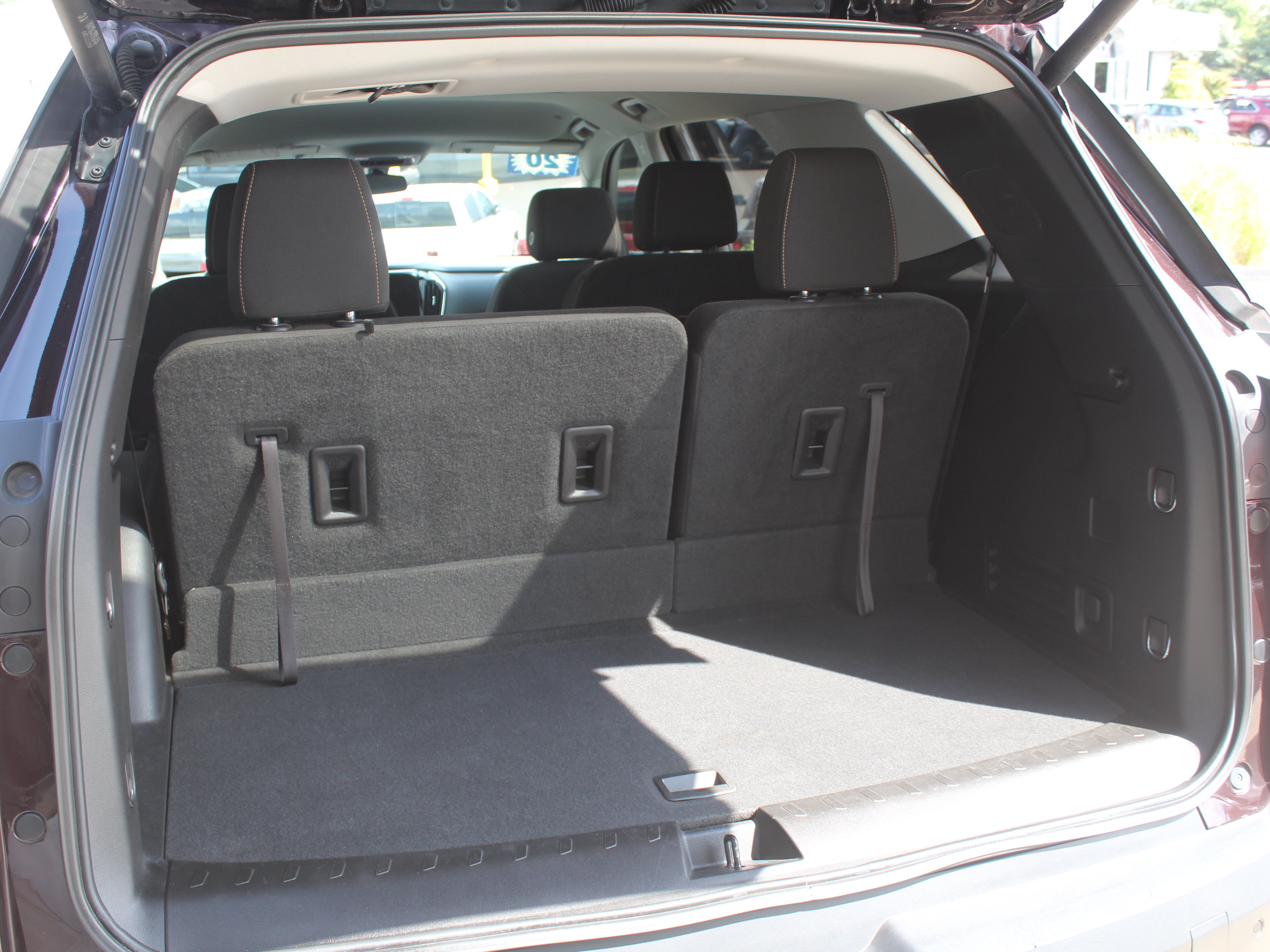 Used 2020 Chevrolet Traverse LT FWD image 31