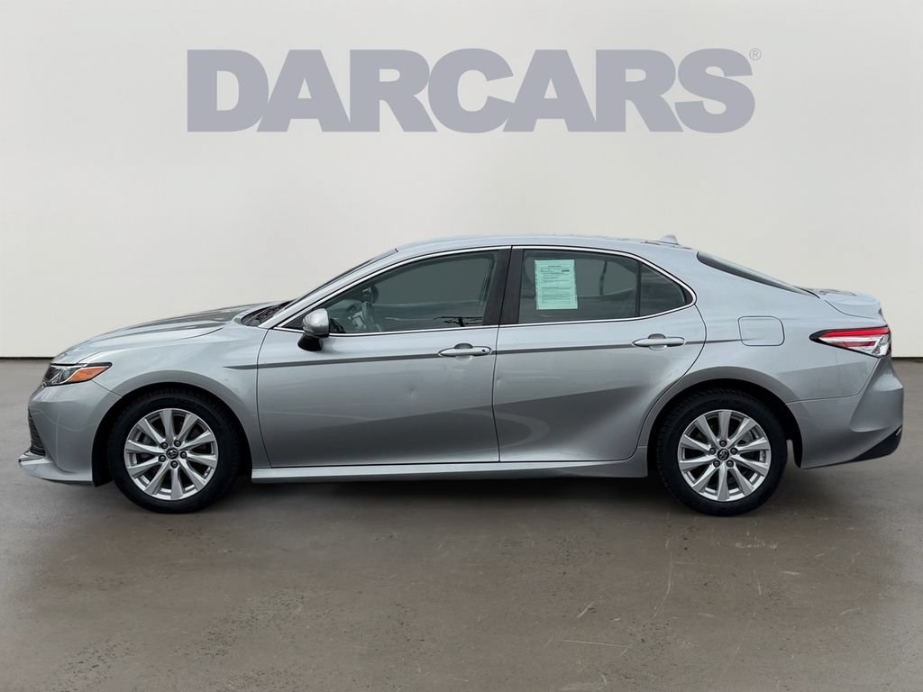 Used 2019 Toyota Camry LE FWD image 4