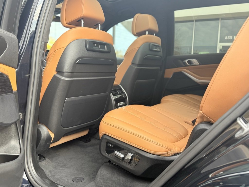 Used 2021 BMW X7 xDrive40i w/ M Sport Package image 21
