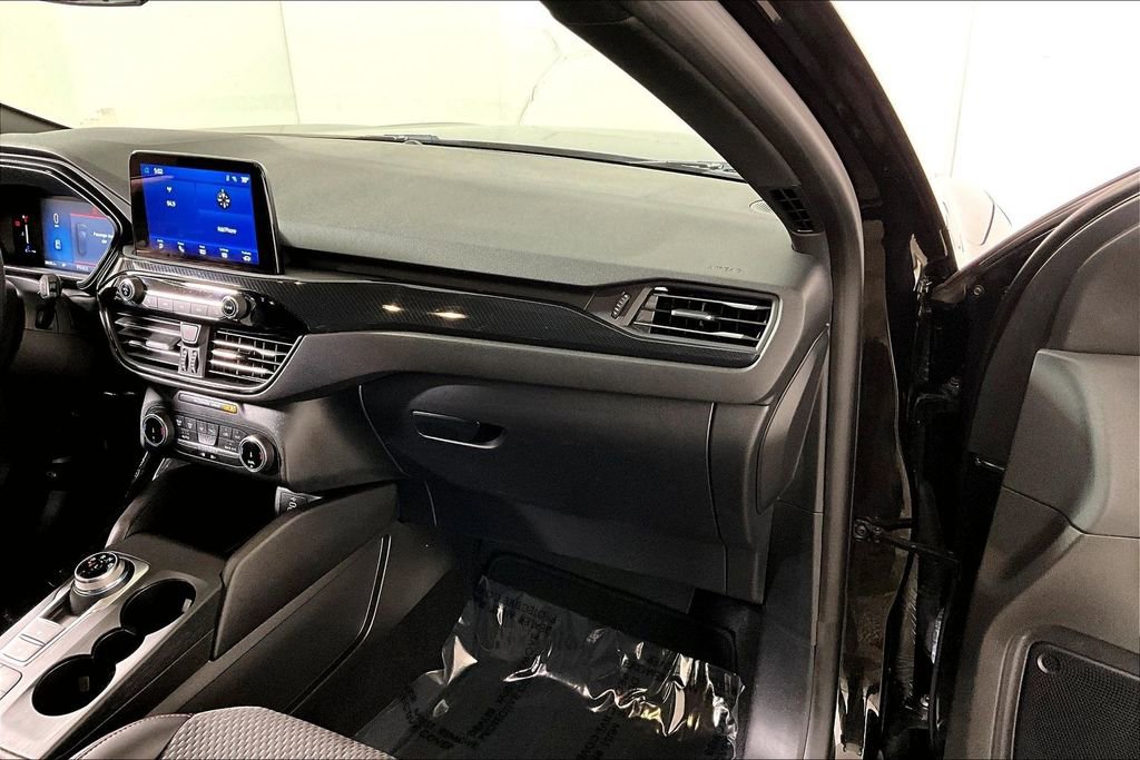 Used 2024 Ford Escape ST-Line image 16