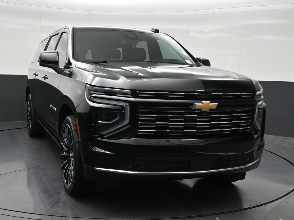 Used 2026 Chevrolet Suburban High Country AWD/4WD image 8