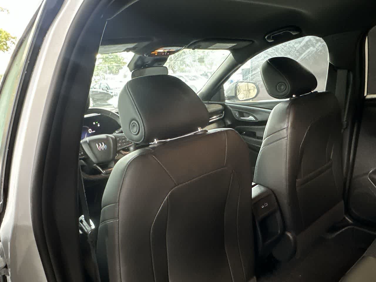 Used 2024 Buick Envista Sport Touring w/ Convenience I Package FWD image 23