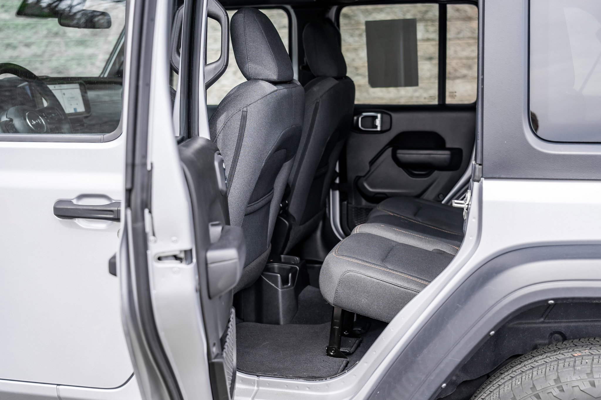 Used 2024 Jeep Wrangler Sport S image 21