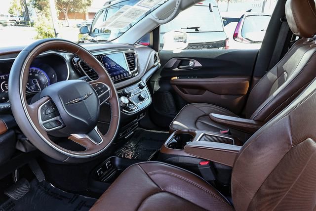 Used 2017 Chrysler Pacifica Limited w/ UConnect Theater Package image 20