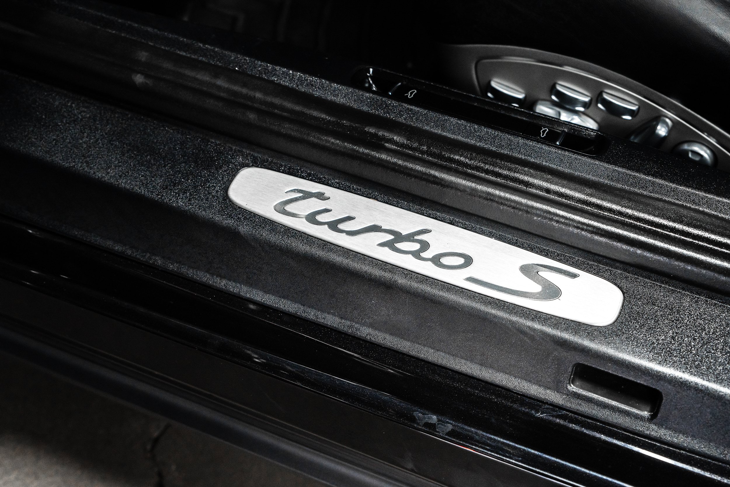 Used 2014 Porsche 911 Turbo S AWD/4WD image 35