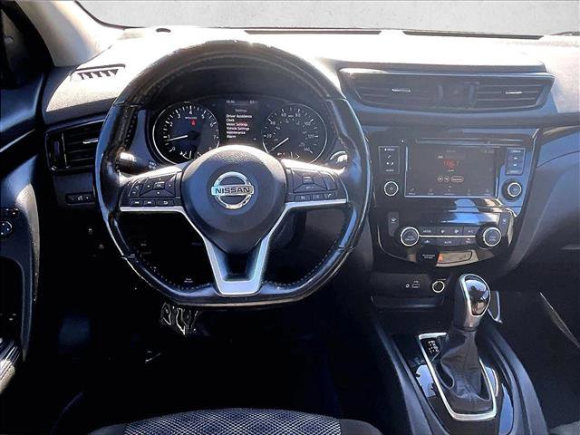Used 2022 Nissan Rogue Sport SV image 5