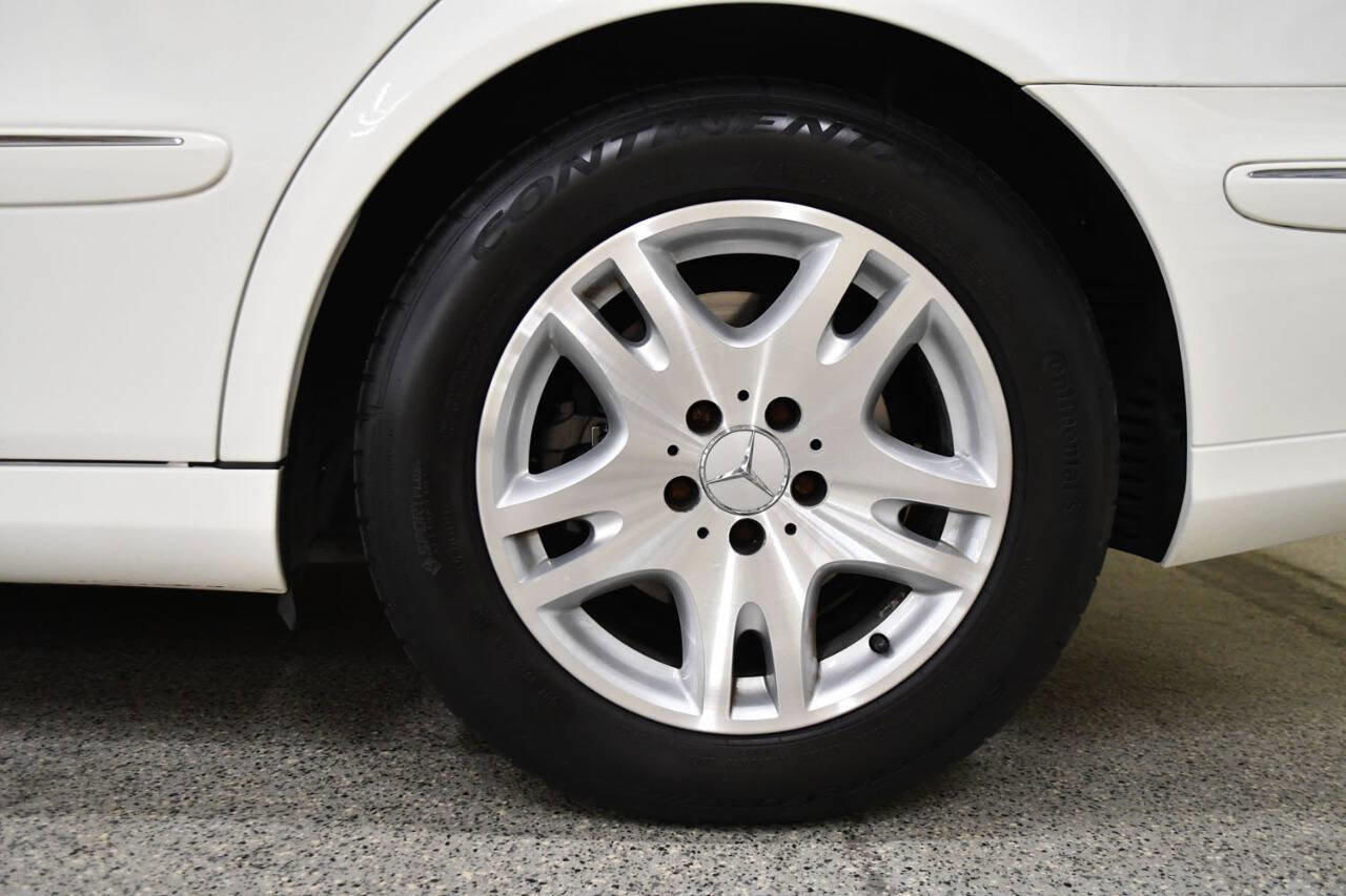 Used 2005 Mercedes-Benz E 320 CDI Sedan image 22