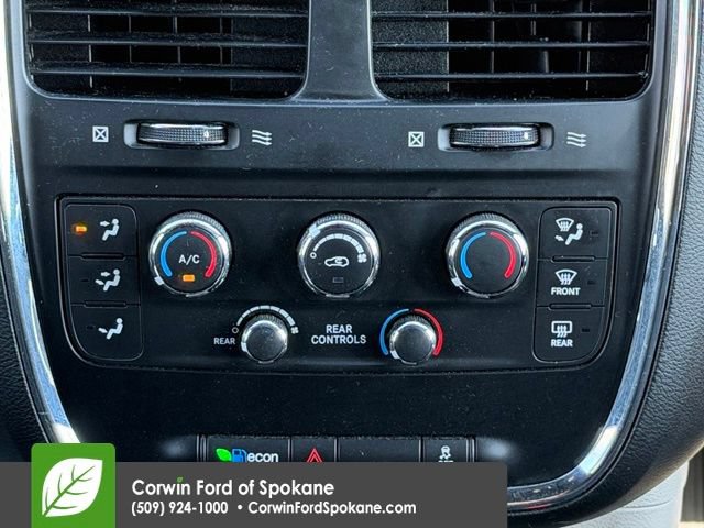 Used 2016 Dodge Grand Caravan SE FWD image 26