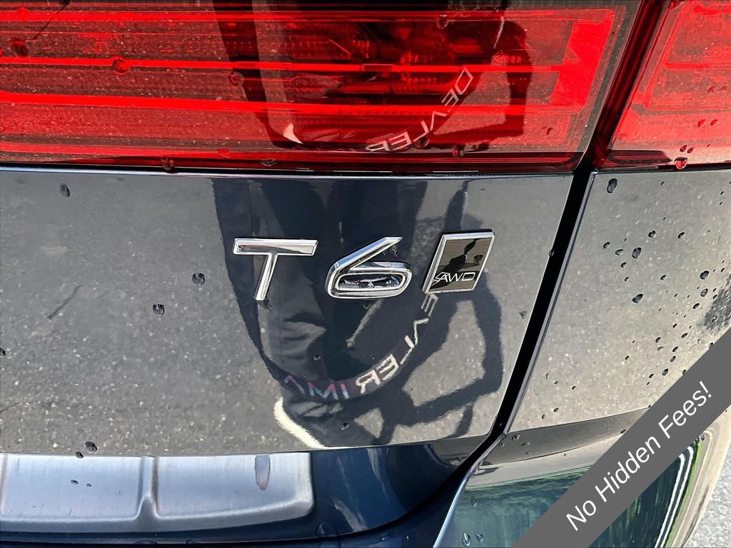 Used 2020 Volvo XC60 T6 Momentum w/ Protection Package Premier AWD/4WD image 8