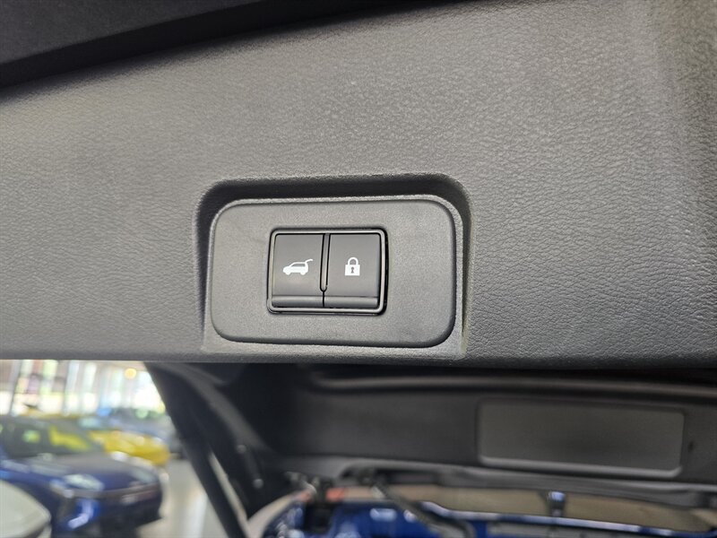 Used 2026 Nissan Rogue SV AWD/4WD image 32