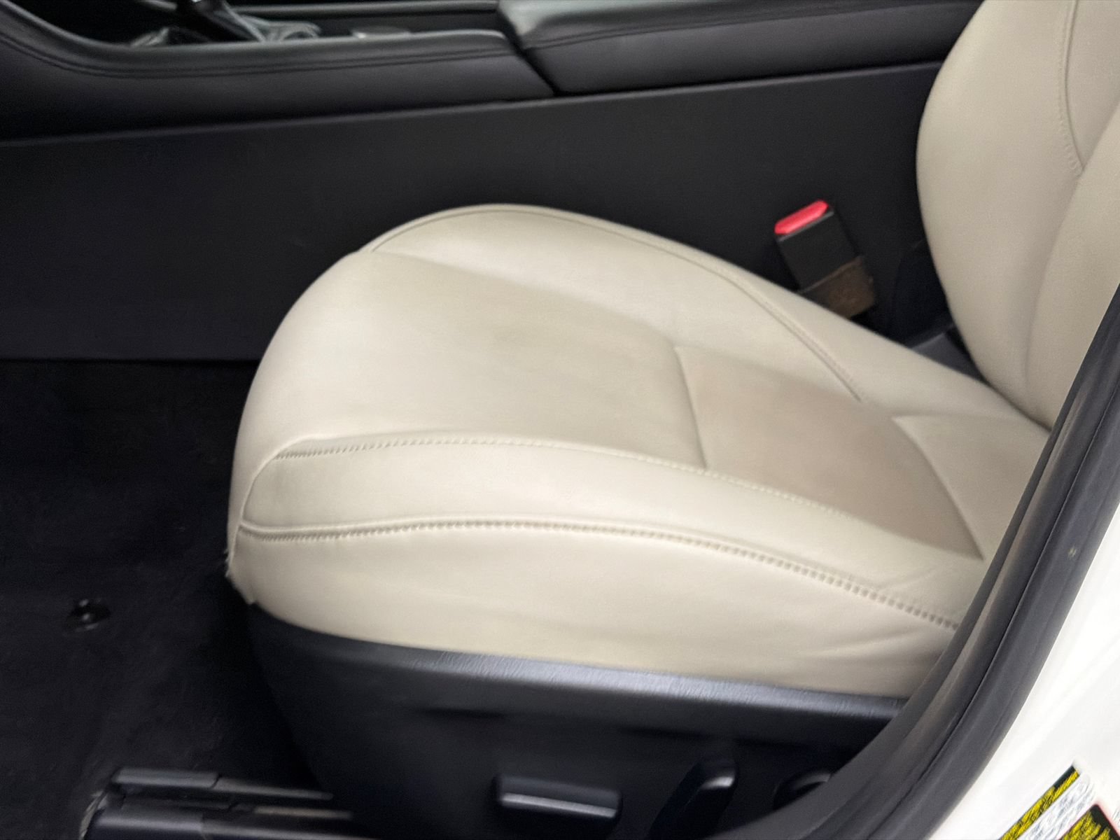Used 2020 MAZDA MAZDA3 AWD Hatchback w/ Preferred Pkg image 14