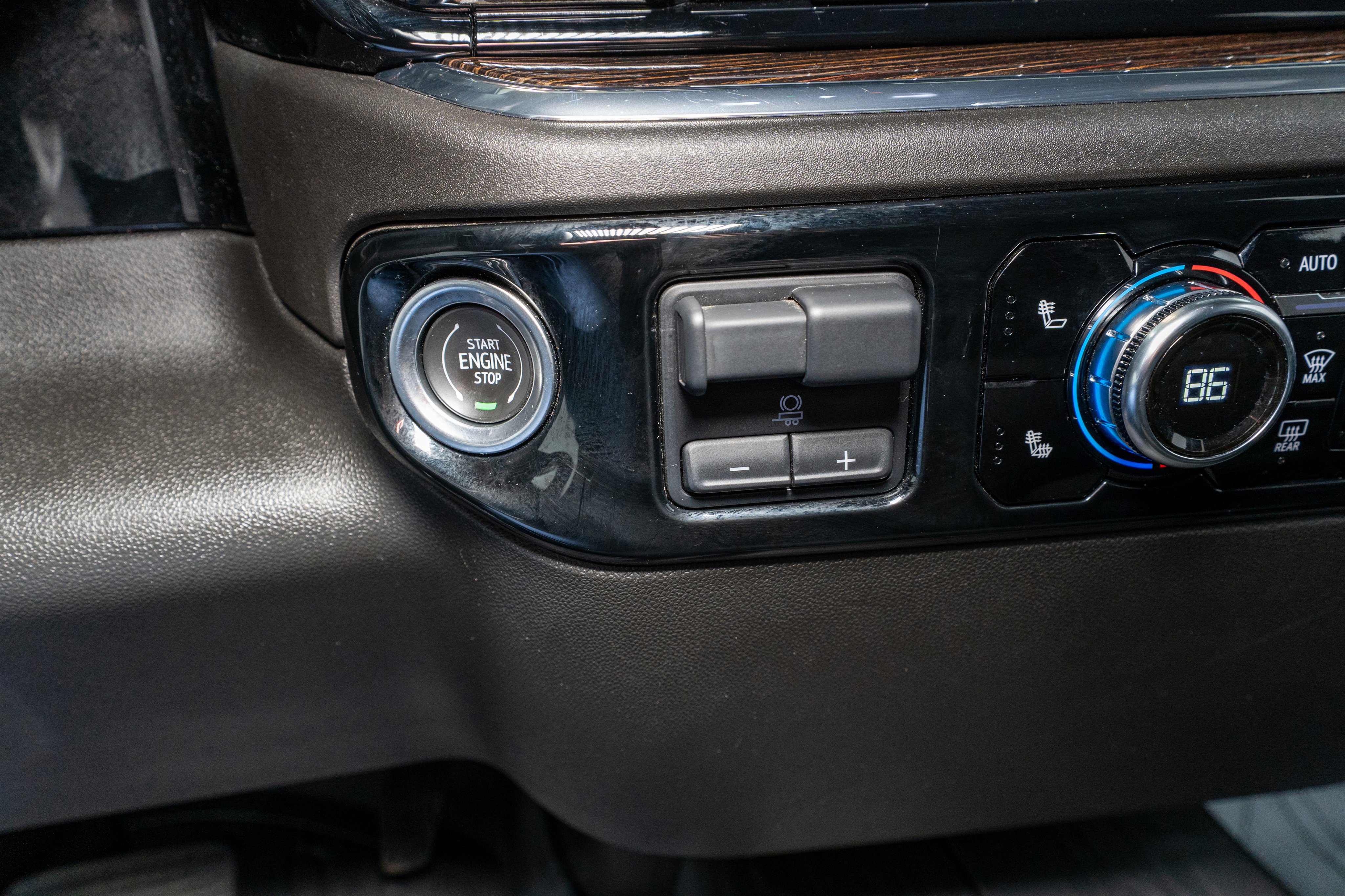 Used 2024 GMC Sierra 2500 SLE w/ SLE Value Package image 25