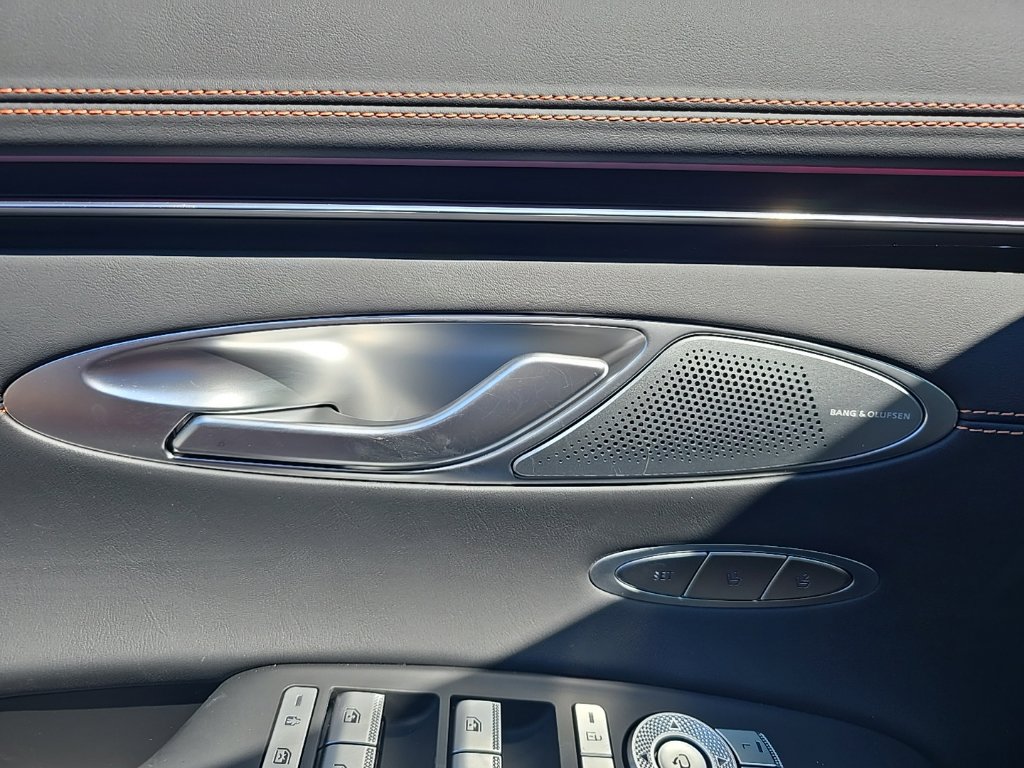 New 2026 Genesis GV70 2.5T Sport Prestige AWD/4WD image 9