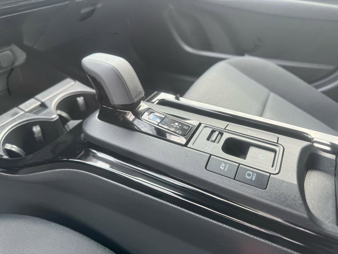 Used 2025 Toyota Prius LE image 34