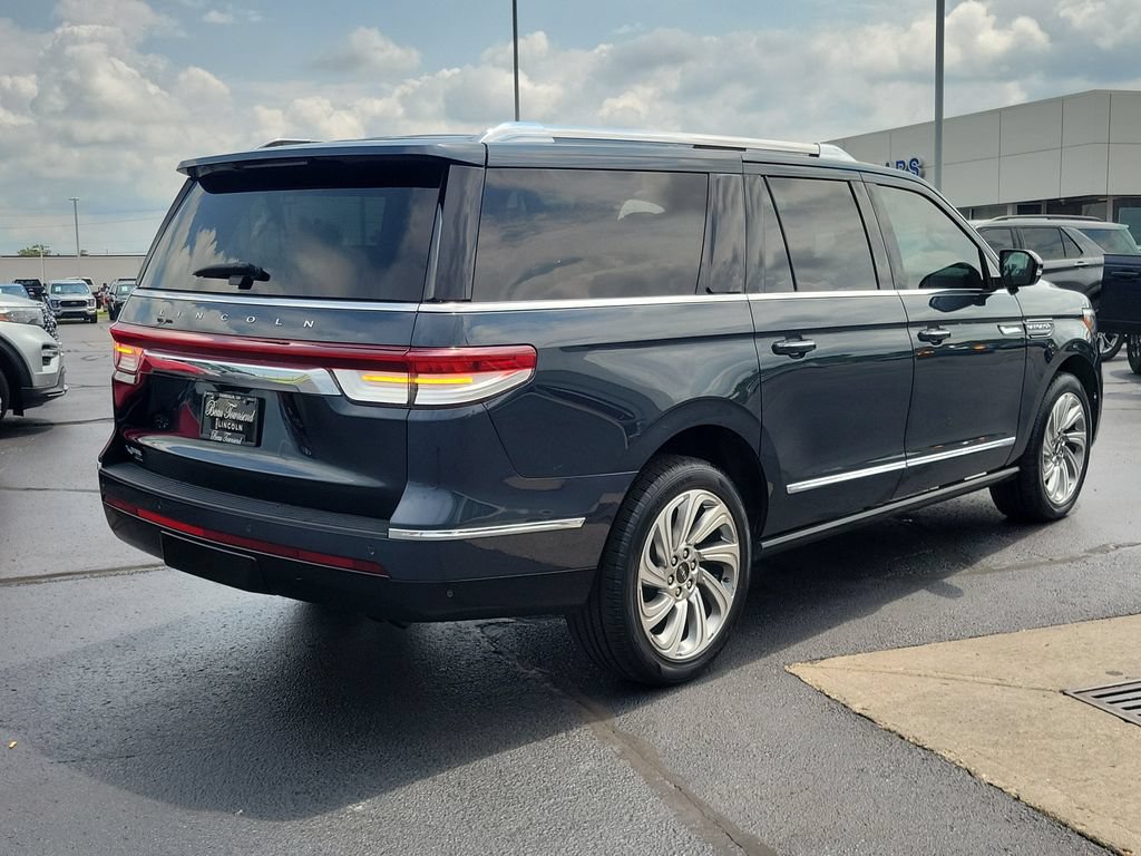 Certified 2024 Lincoln Navigator L Reserve AWD/4WD image 4