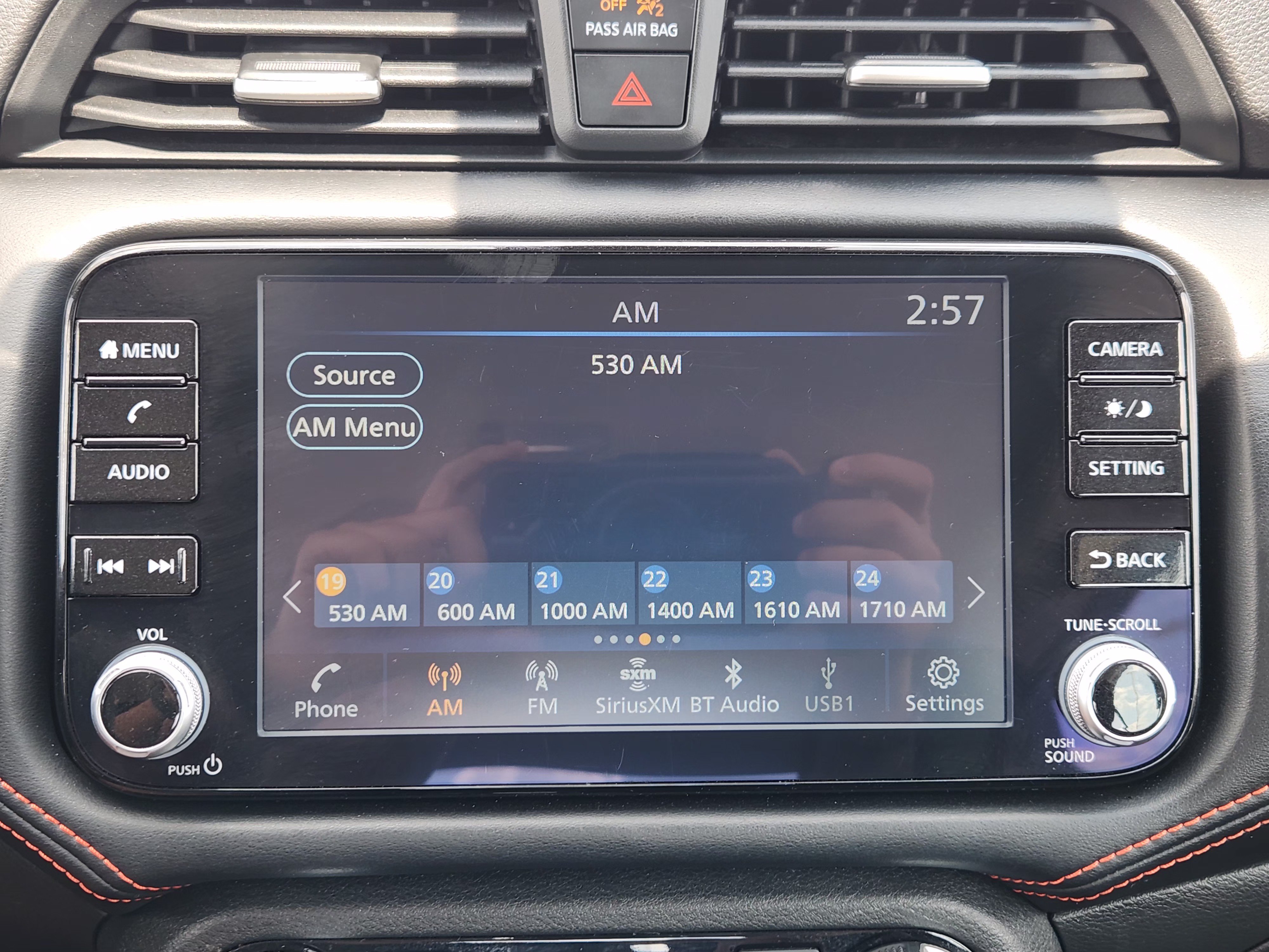Used 2025 Nissan Versa SR w/ Trunk Package FWD image 18