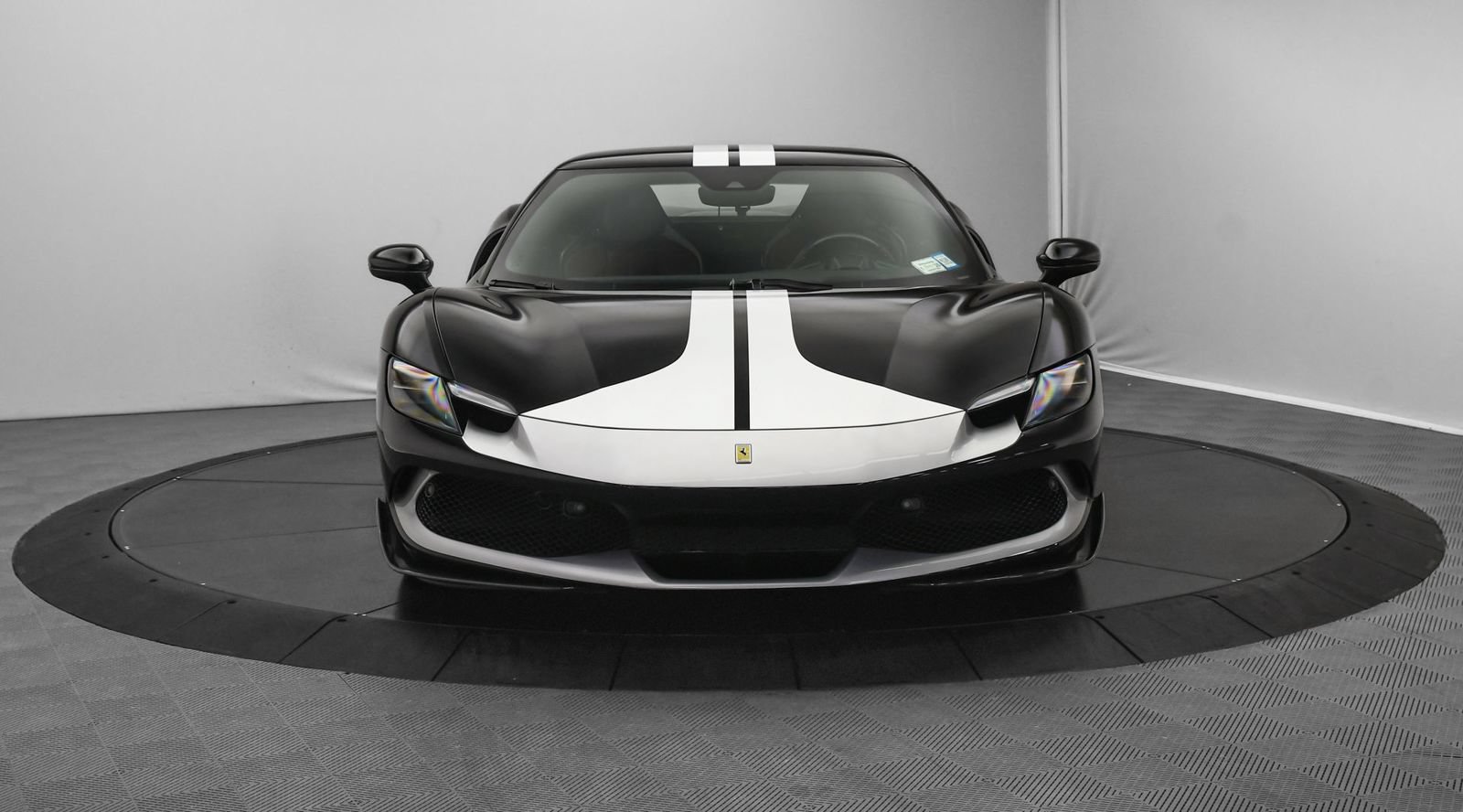 Used 2022 Ferrari 296 GTB RWD image 2
