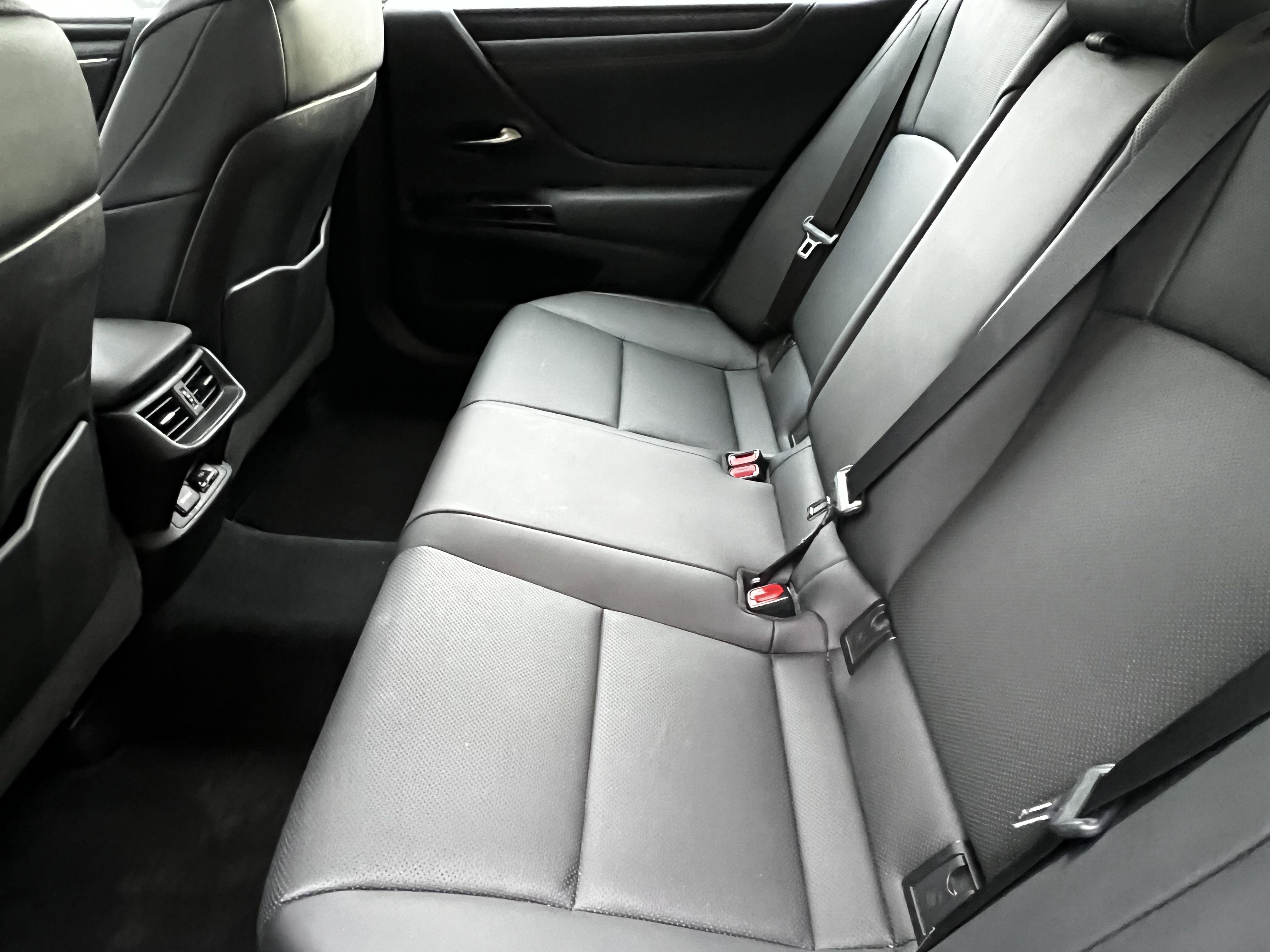 Certified 2022 Lexus ES 350 w/ Premium Package image 32