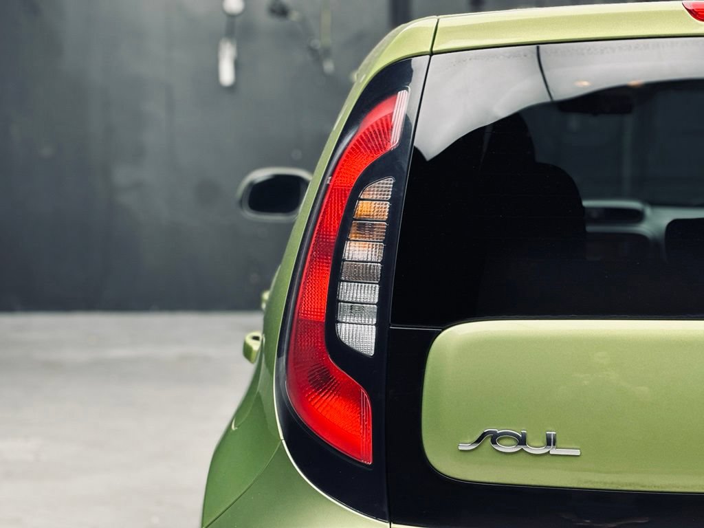 Used 2014 Kia Soul FWD image 15