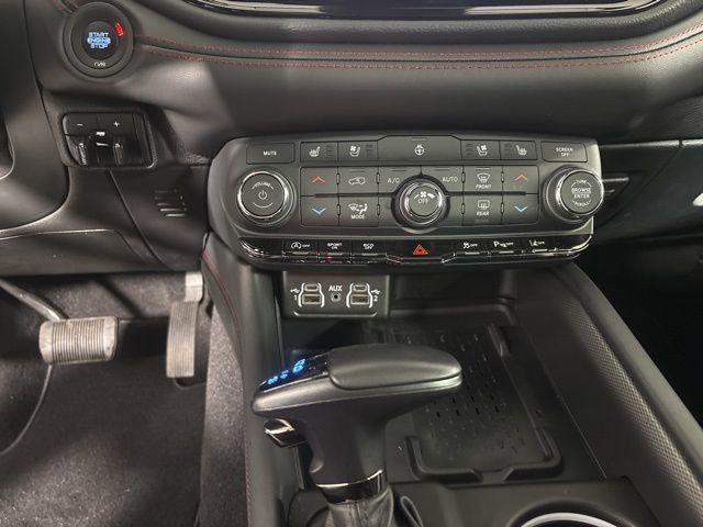 Used 2025 Dodge Durango GT AWD/4WD image 21