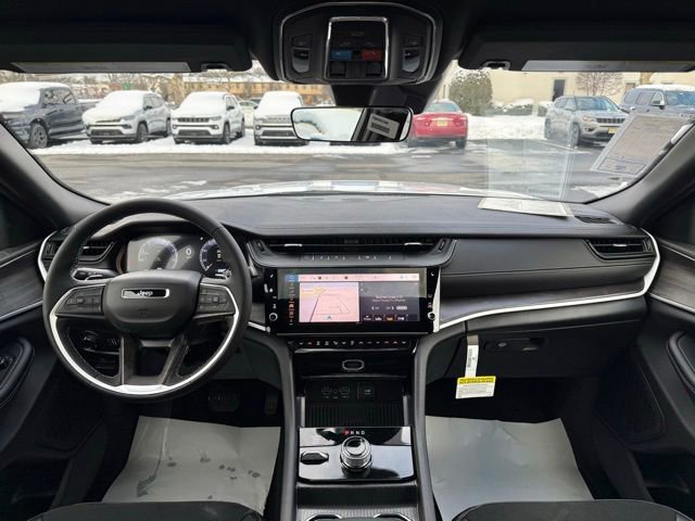 New 2026 Jeep Grand Cherokee Altitude image 22