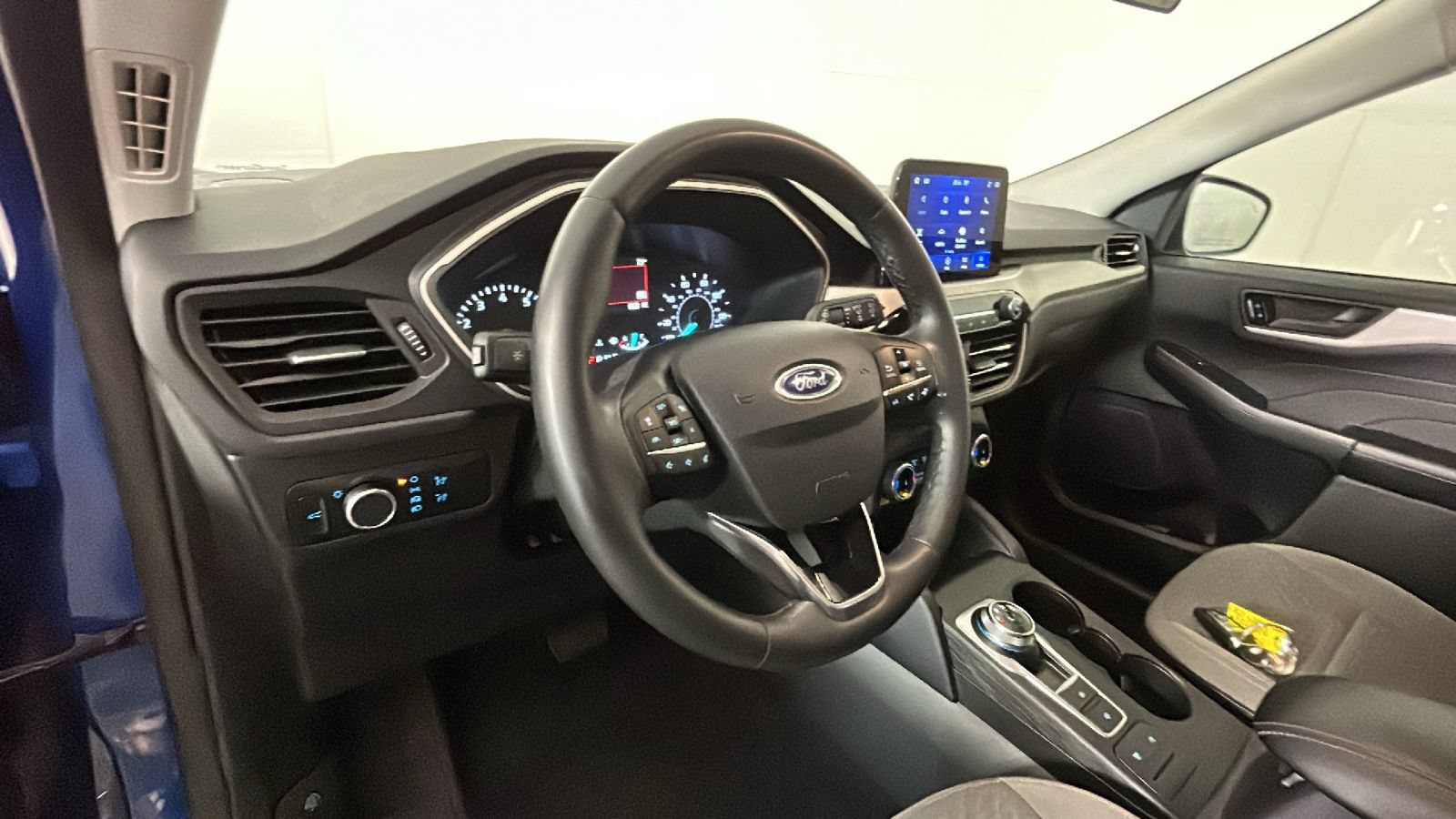 Used 2022 Ford Escape SE w/ Convenience Package FWD image 14