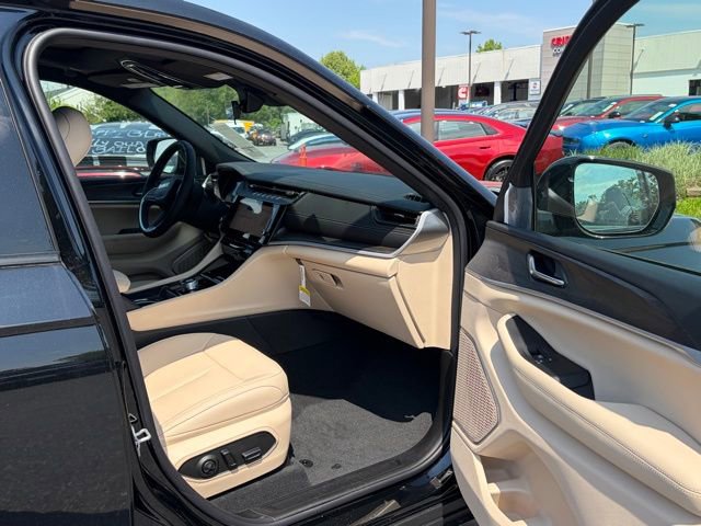 New 2026 Jeep Grand Cherokee Limited AWD/4WD image 25
