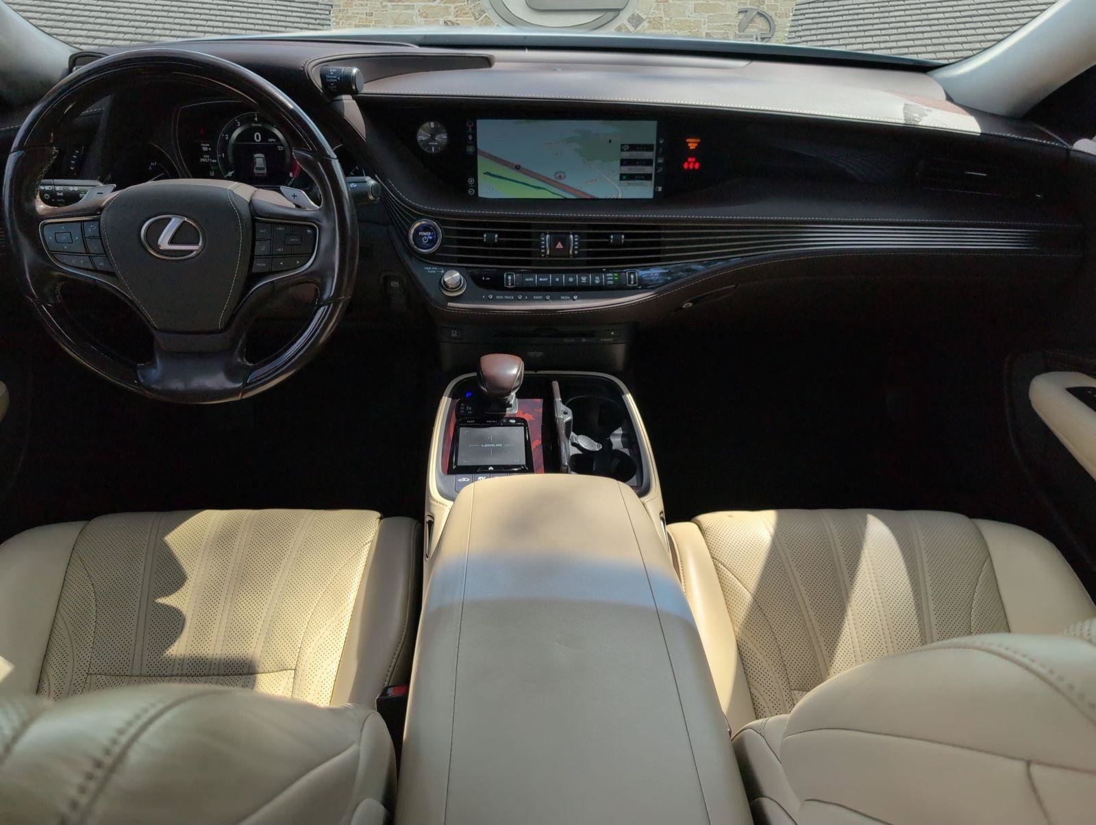 Used 2018 Lexus LS 500h w/ Luxury Package RWD image 16