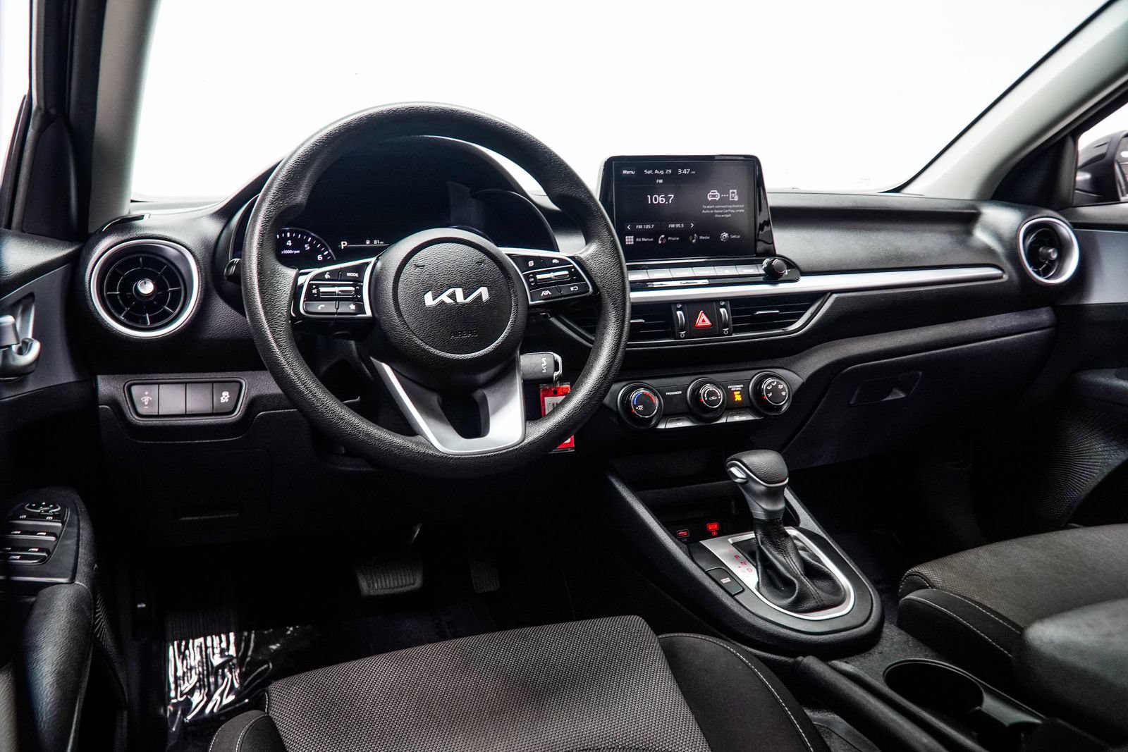 Used 2024 Kia Forte LXS FWD image 17