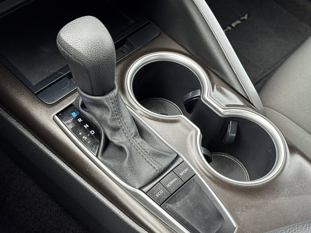 Used 2024 Toyota Camry LE FWD image 21