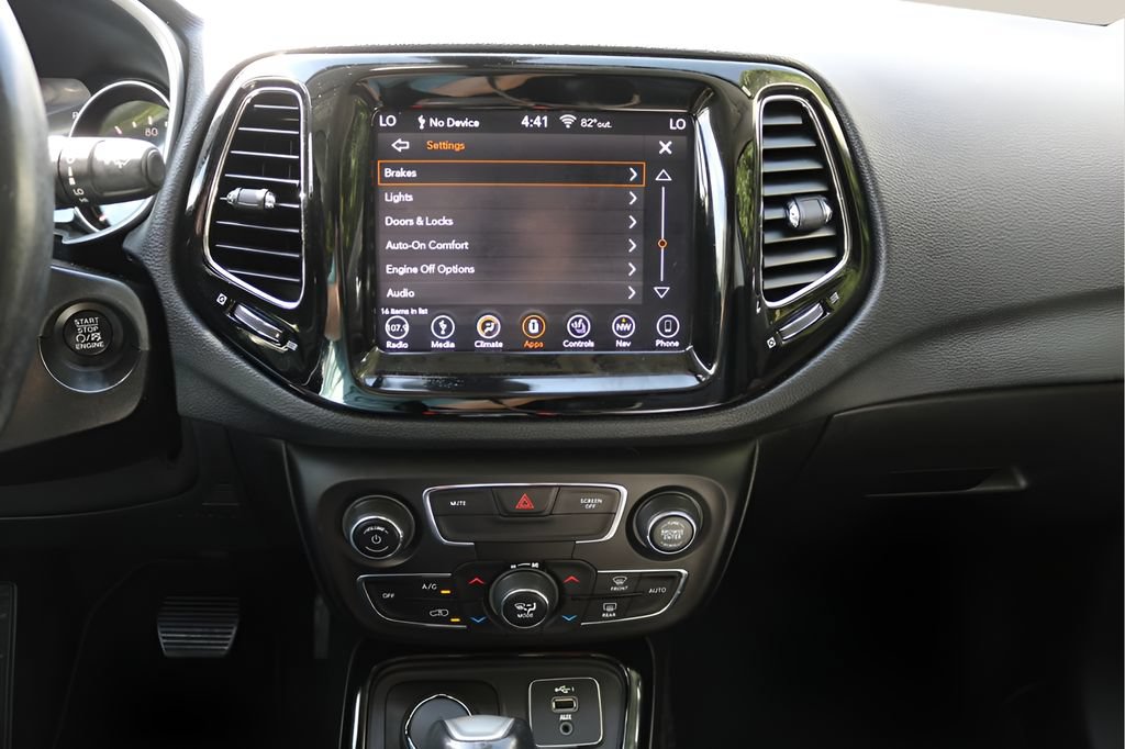 Used 2019 Jeep Compass Limited AWD/4WD image 23