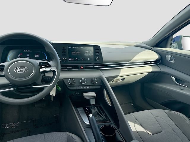 Certified 2026 Hyundai Elantra SE FWD image 22