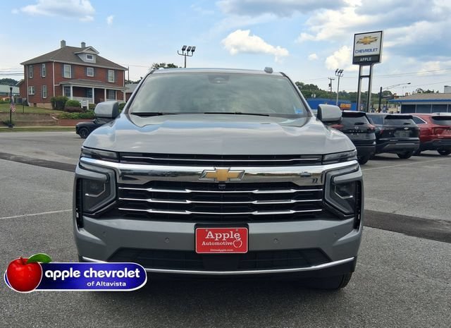 Used 2025 Chevrolet Tahoe LT AWD/4WD image 2