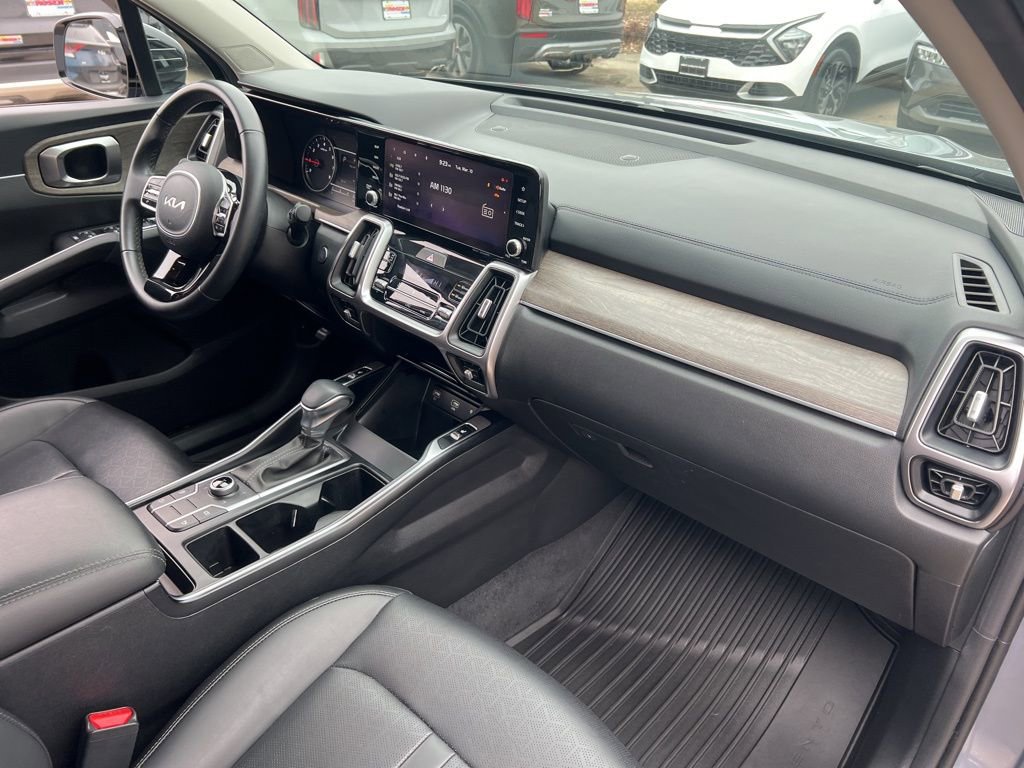 Certified 2023 Kia Sorento S image 20