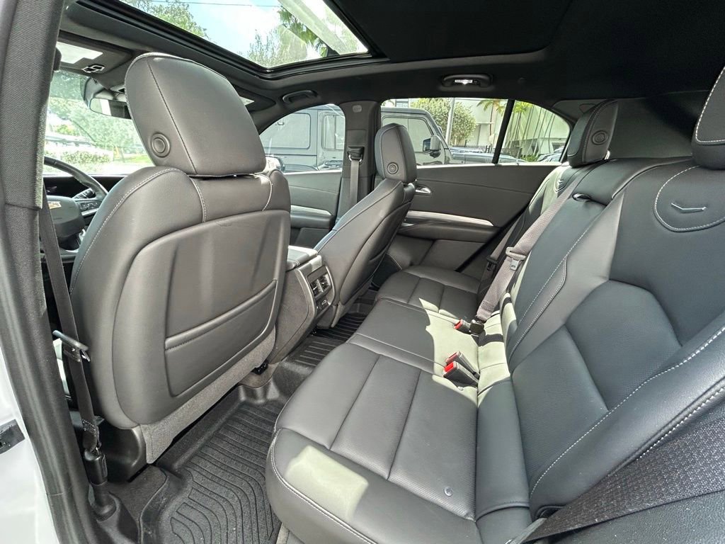 Used 2025 Cadillac XT4 Premium Luxury image 46