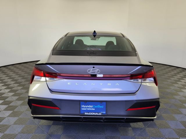 Certified 2025 Hyundai Elantra Sport FWD image 4