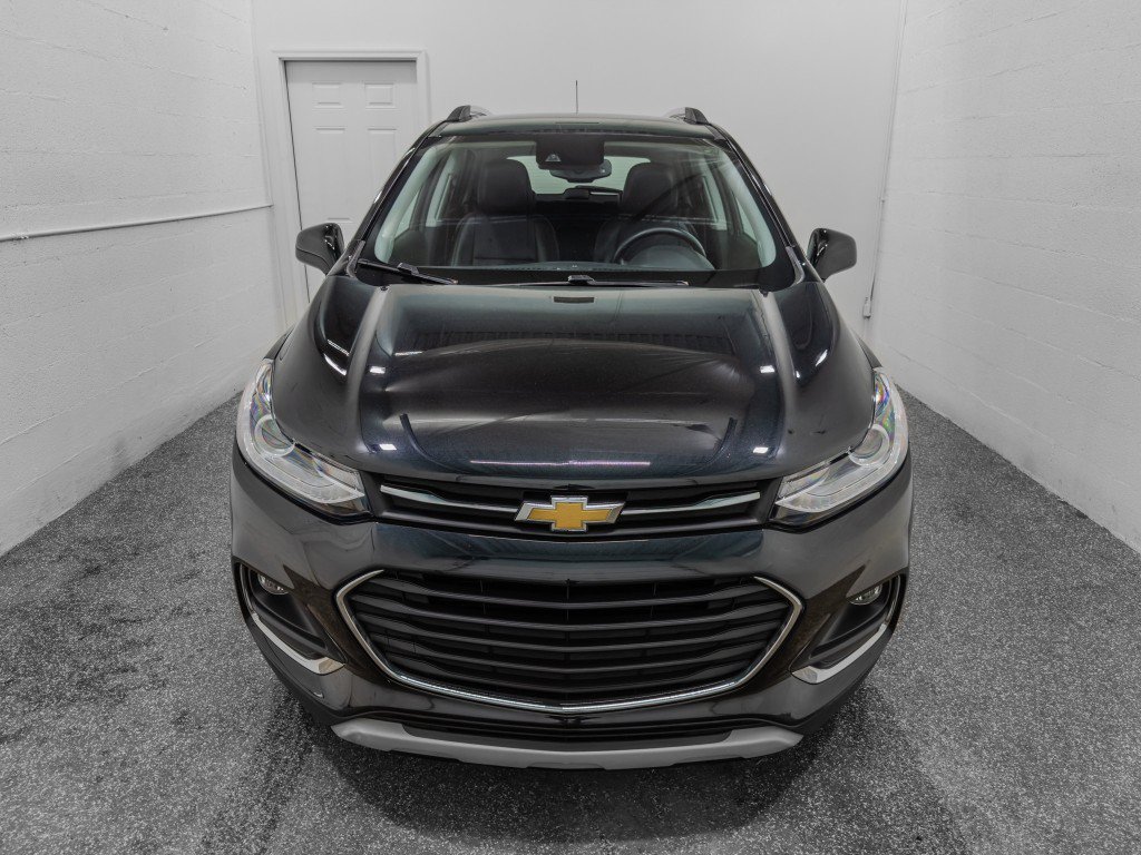 Used 2020 Chevrolet Trax Premier FWD image 3