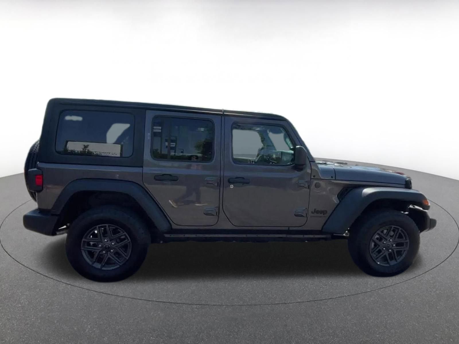 Used 2025 Jeep Wrangler Sport S image 16