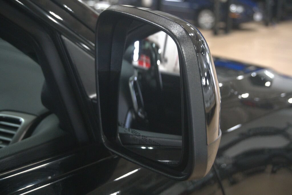 Used 2018 Jeep Grand Cherokee Altitude AWD/4WD image 26