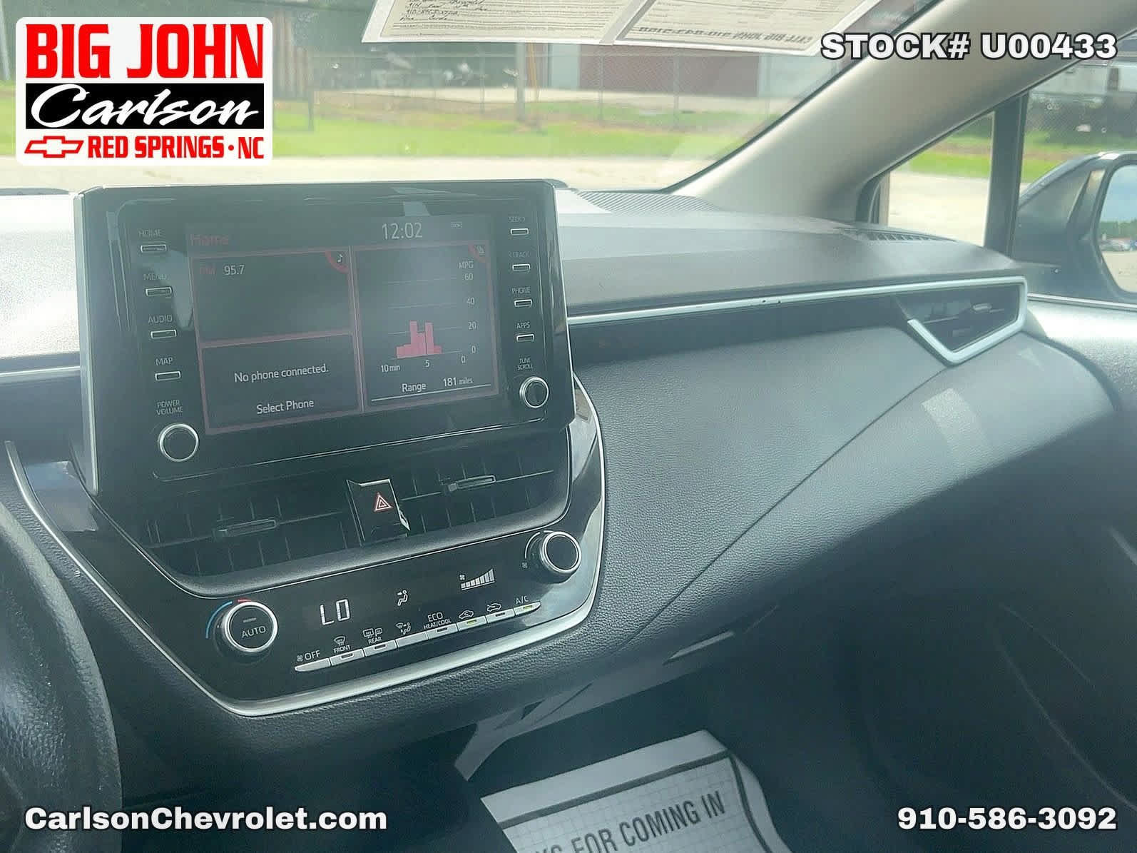 Used 2020 Toyota Corolla LE FWD image 29