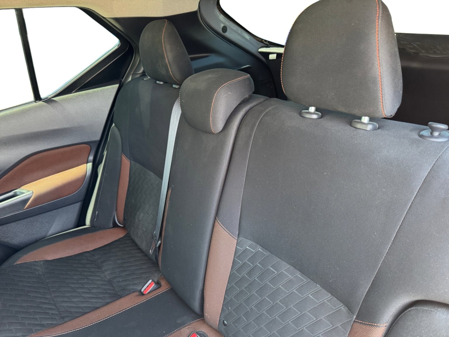 Used 2024 Nissan Kicks SR w/ Exterior Package FWD image 16