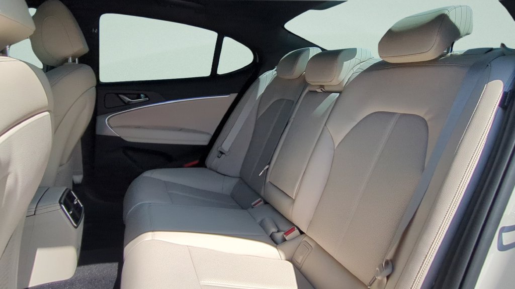 Used 2026 Genesis G70 2.5T RWD image 9
