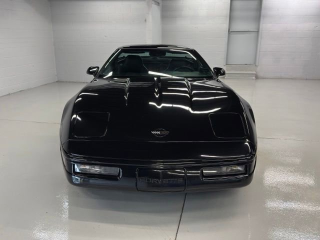 Used 1995 Chevrolet Corvette Coupe RWD image 3
