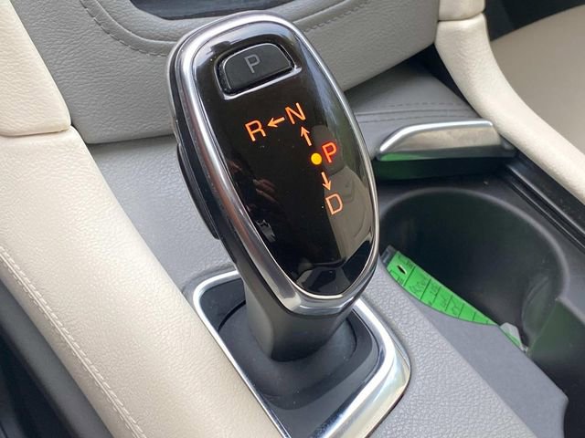Used 2018 Cadillac XT5 Luxury w/ Driver Awareness Package FWD image 29
