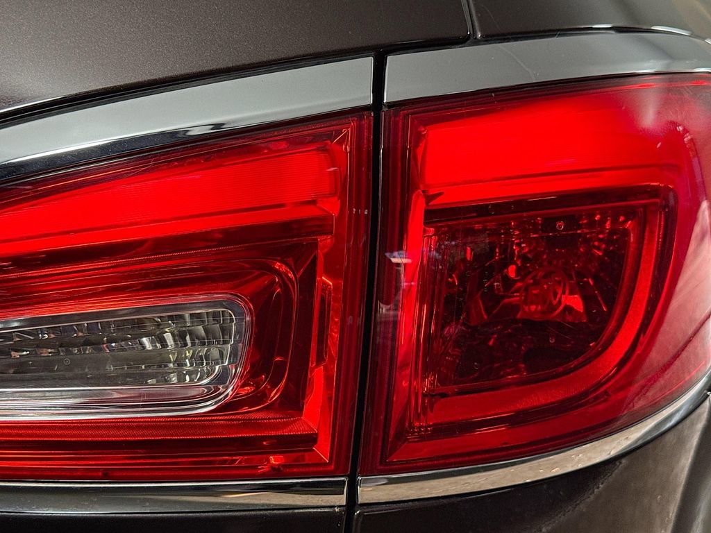 Used 2017 Buick Enclave Leather image 31